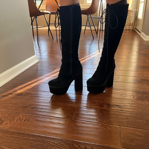 Shellys London Black platform lace up boots, faux suede - Picture 7 of 11